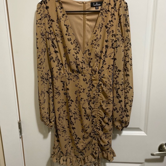 Dress - Picture 1 of 6